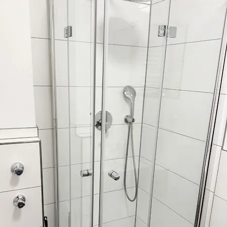 Upscale In Apartamento *