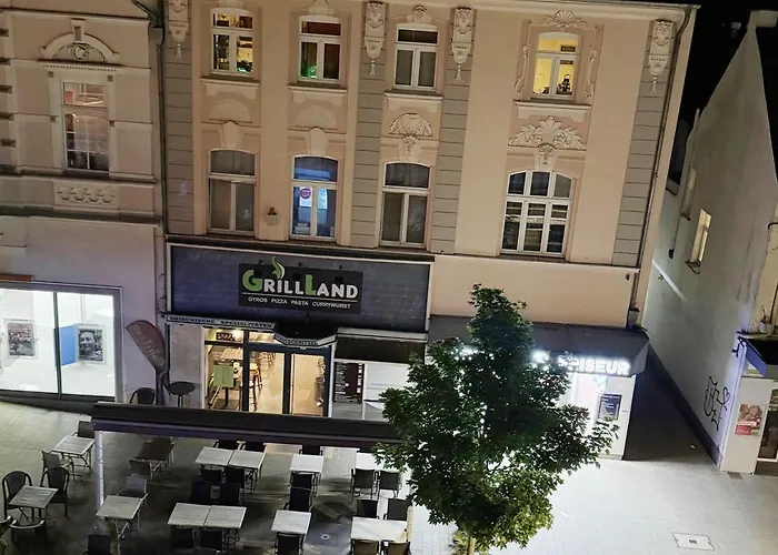 דירה Upscale In *